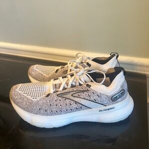 Brooks Glycerin "Stealthfit" Women's Running Shoe, white/black, Size 7.5